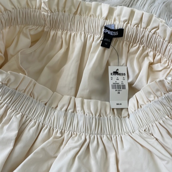 Express Ruffled Off-Shoulder Bodysuit - Picture 4 of 4